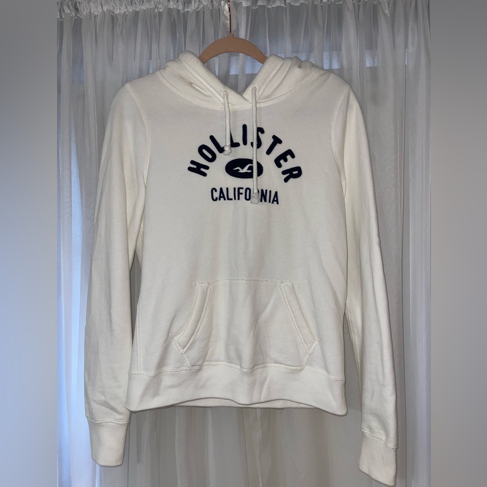 White Hollister Sweatshirt